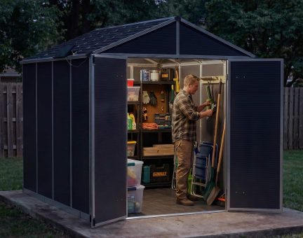 Rubicon Kunststoff-Gerätehaus 237cm x 303cm, Dunkelgrau Polycarbonatplatten + Solar LED Kit 